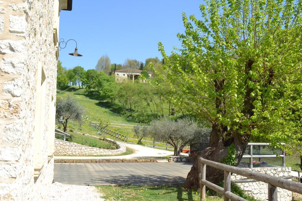 Casale La Rocchetta Bed and Breakfast Lonigo Exteriör bild