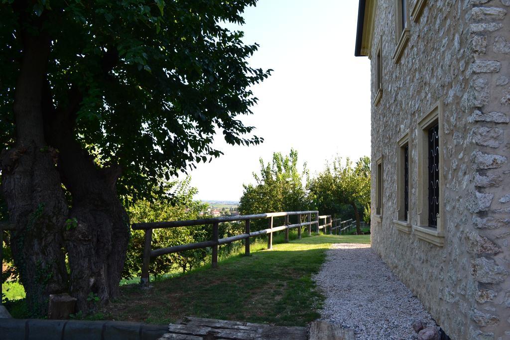 Casale La Rocchetta Bed and Breakfast Lonigo Exteriör bild