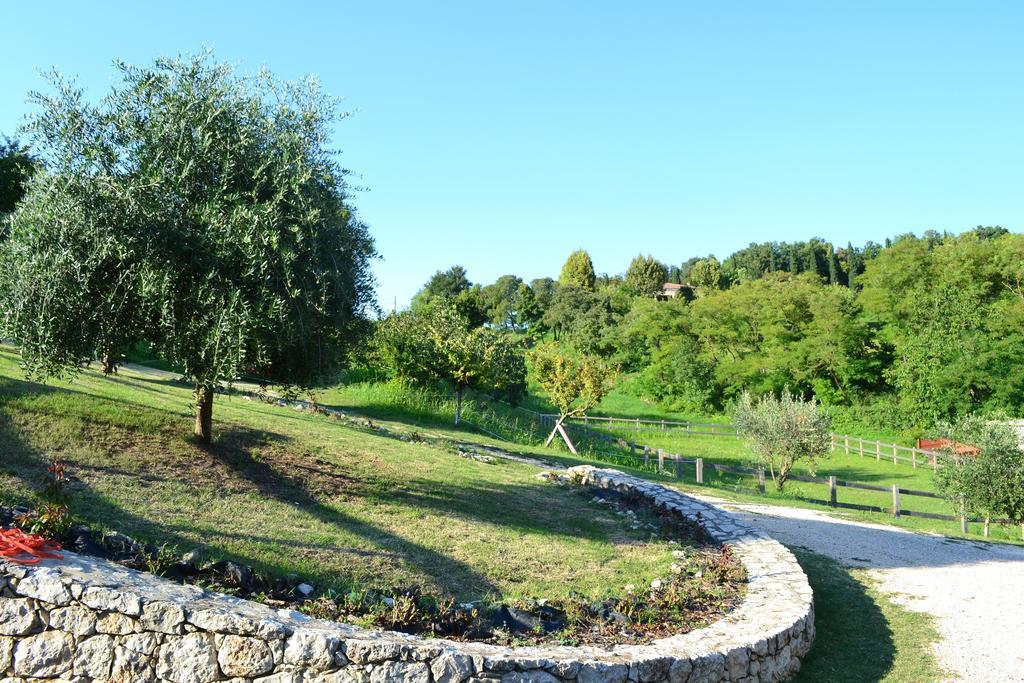 Casale La Rocchetta Bed and Breakfast Lonigo Exteriör bild