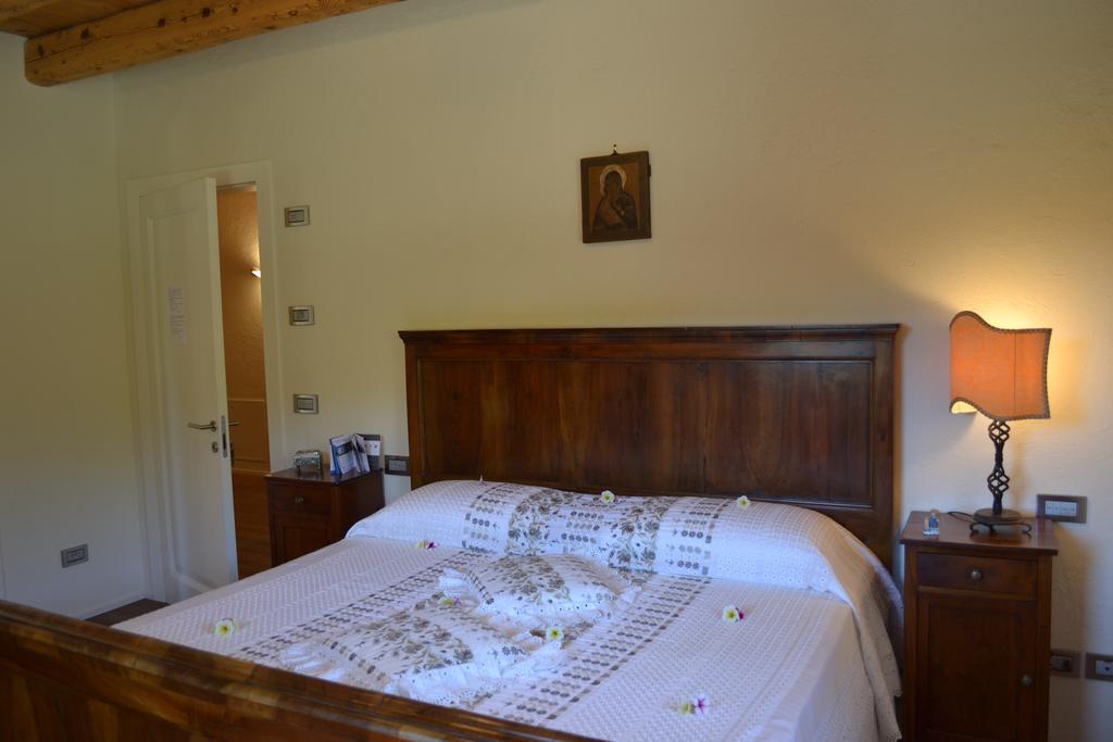 Casale La Rocchetta Bed and Breakfast Lonigo Exteriör bild