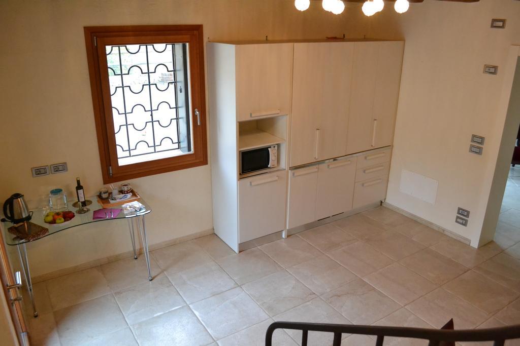 Casale La Rocchetta Bed and Breakfast Lonigo Exteriör bild