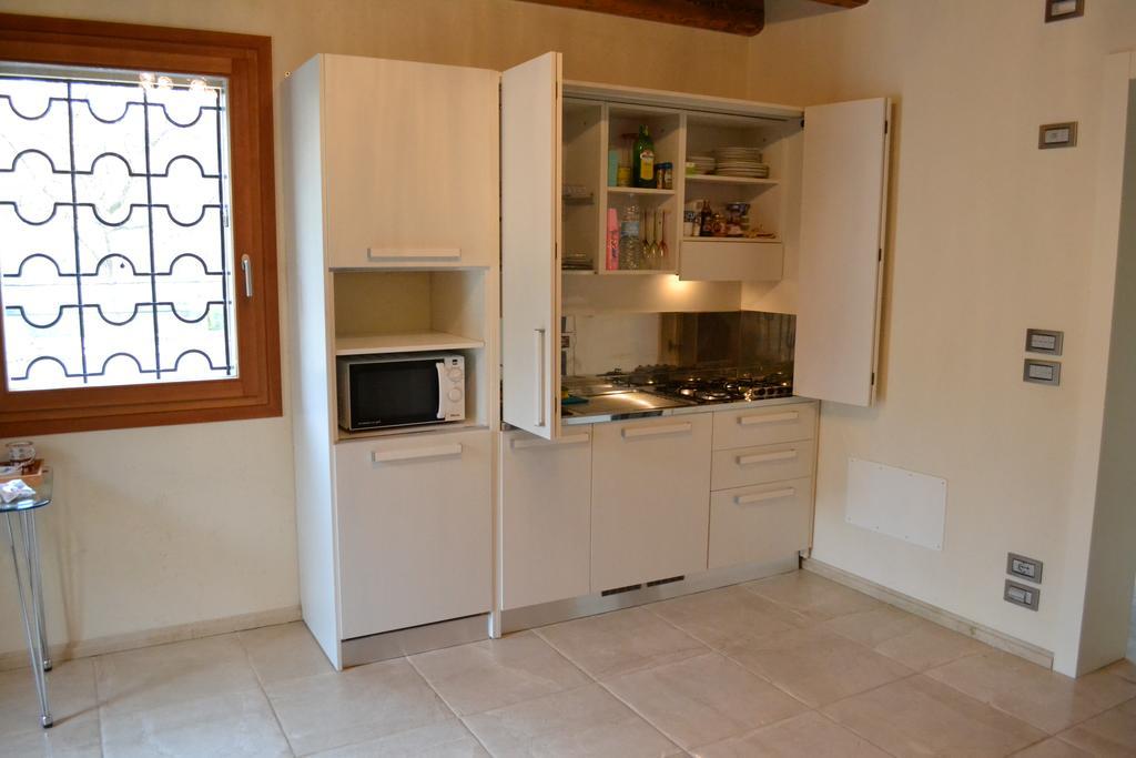 Casale La Rocchetta Bed and Breakfast Lonigo Exteriör bild