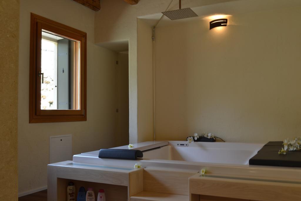 Casale La Rocchetta Bed and Breakfast Lonigo Exteriör bild