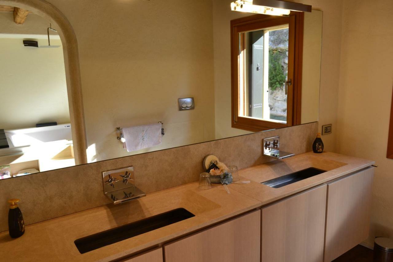 Casale La Rocchetta Bed and Breakfast Lonigo Exteriör bild